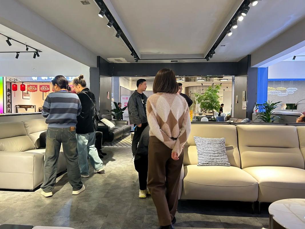蠡口家具城局度春季訂貨會火熱進行，源頭工廠直供家具批發新機遇